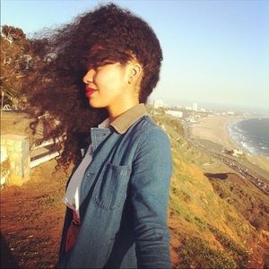 Meet your Posher, Alicia